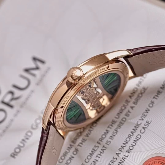 Corum Golden Bridge Round 39mm – Ref. 39 B113/03168 – 113.000.85/0F90 DV91R