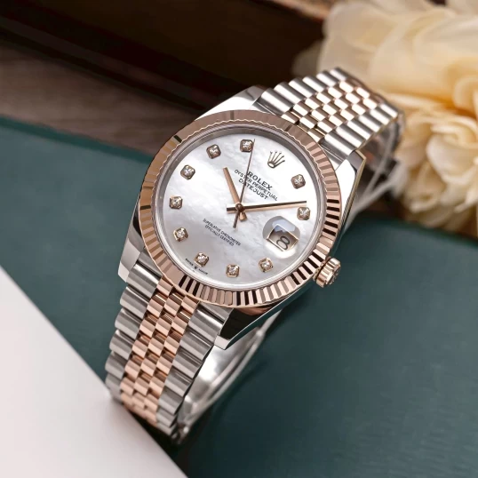 Rolex Oyster Perpetual Datejust 41mm 126331 MOP Dial