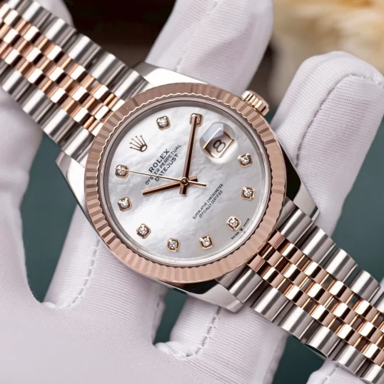 Rolex Oyster Perpetual Datejust 41mm 126331 MOP Dial