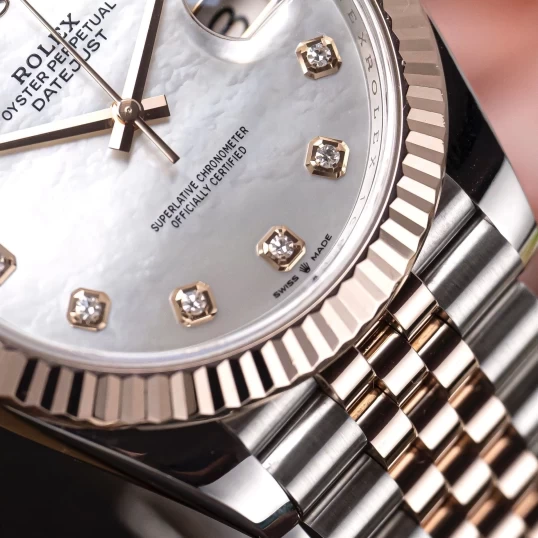 Rolex Oyster Perpetual Datejust 41mm 126331 MOP Dial