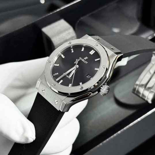 Hublot Classic Fusion Titanium 42mm Ref. 542.NX.1171.RX