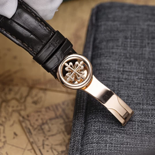 Patek Philippe Annual Calendar Moonphase 5396R-011 – Rose Gold, White Dial