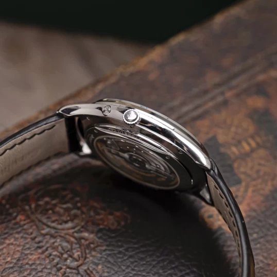 Jaeger-LeCoultre Master Ultra Thin Moon Stainless Steel 39mm – Ref. Q1368420