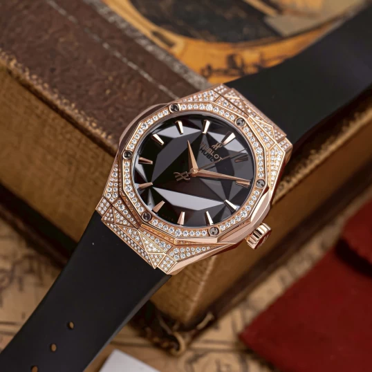 Hublot Classic Fusion Orlinski King Gold Pavé 40mm Ref. 550.OS.1800.RX.1604.ORL19