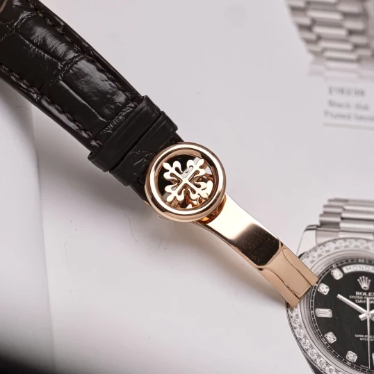 Patek Philippe Complications Annual Calendar Moonphase 5146R-001 – 39mm Rose Gold