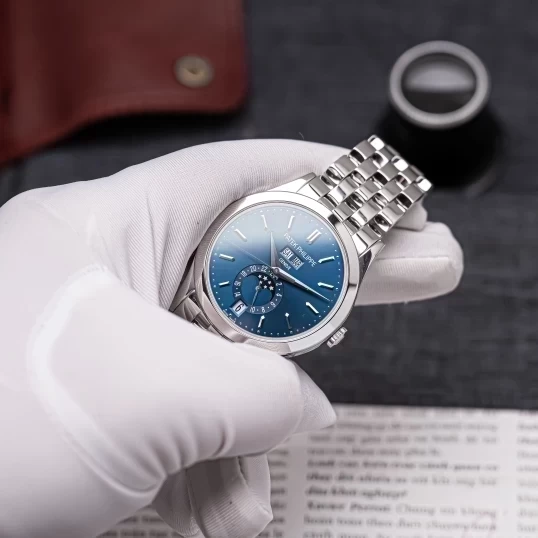 Patek Philippe Complications Annual Calendar 5396/1G-001 – 18K White Gold Bracelet