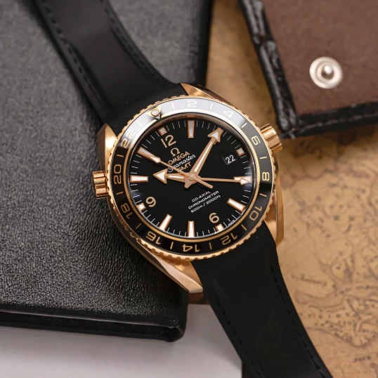 Omega Seamaster Planet Ocean 600M Co-Axial GMT 44mm 18K Sedna™ Gold Black Dial