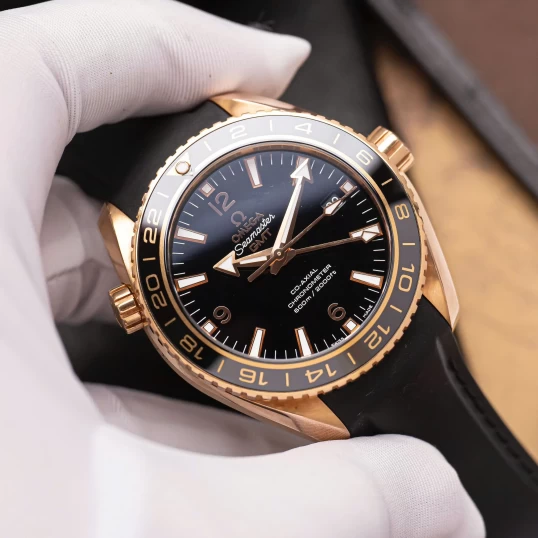 Omega Seamaster Planet Ocean 600M Co-Axial GMT 44mm 18K Sedna™ Gold Black Dial