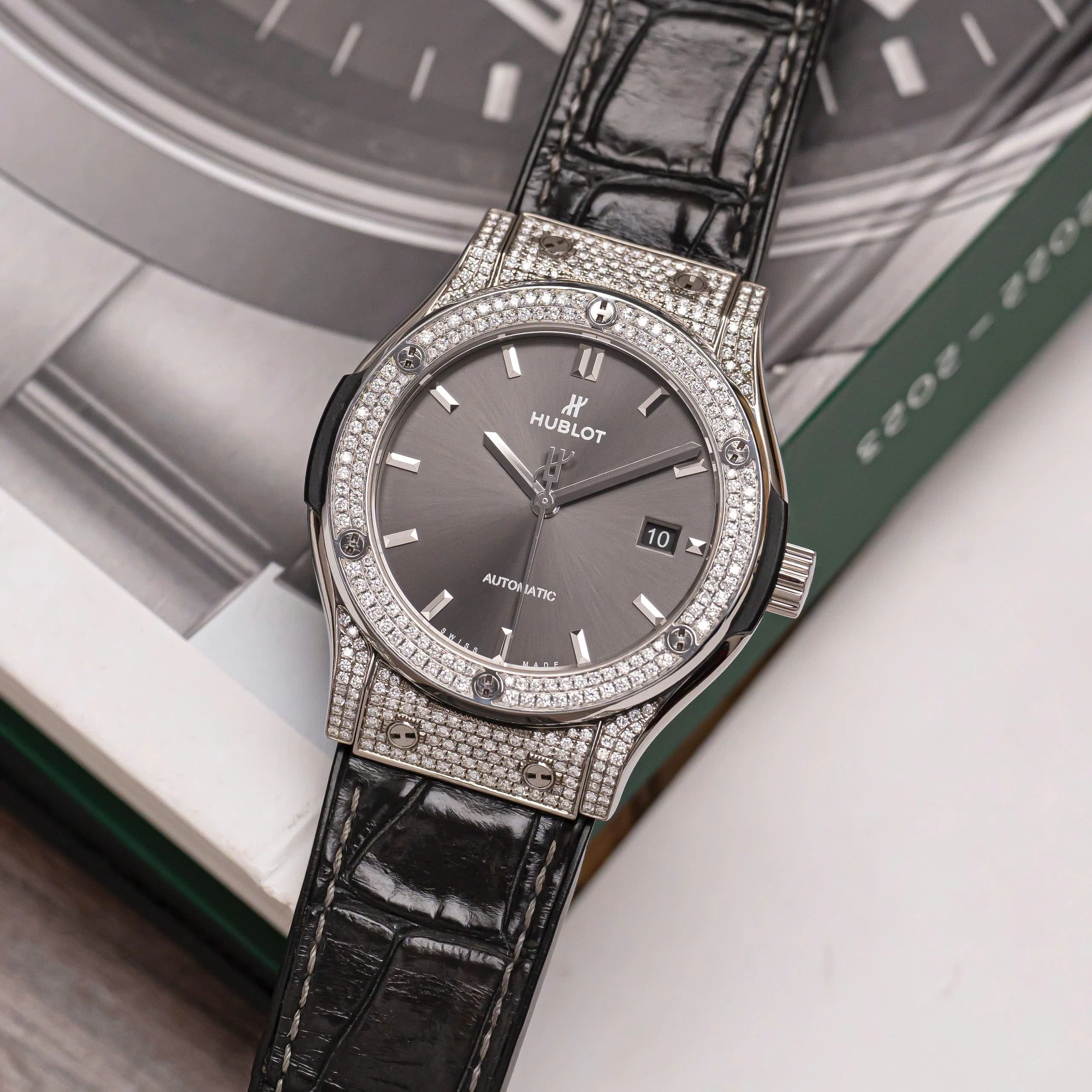 Hublot Classic Fusion 42mm Grey Dial Titanium – Ref. 542.NX.7071.LR Custom Diamond Bezel