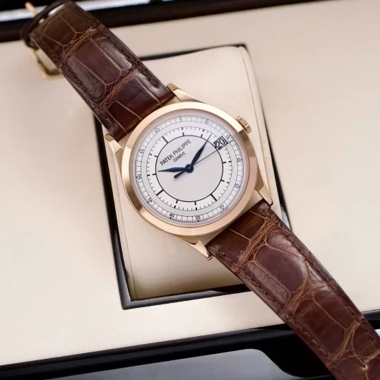 Patek Philippe Calatrava 5296R-001 Rose Gold – Sector Dial