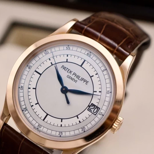 Patek Philippe Calatrava 5296R-001 Rose Gold – Sector Dial