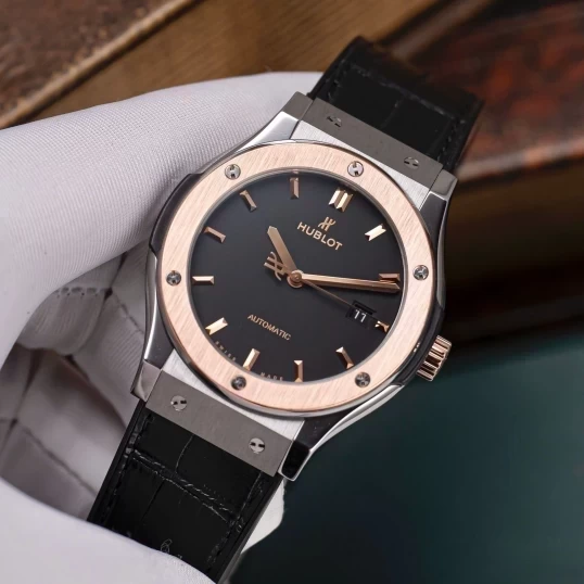 Hublot Classic Fusion Titanium Mix Gold 42mm Ref. 542.NO.1181.LR (Fullbox 2019)