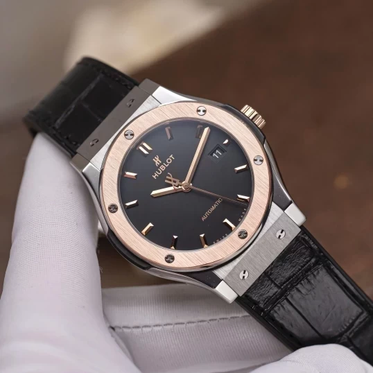 Hublot Classic Fusion Titanium Mix Gold 42mm Ref. 542.NO.1181.LR (Fullbox 2019)