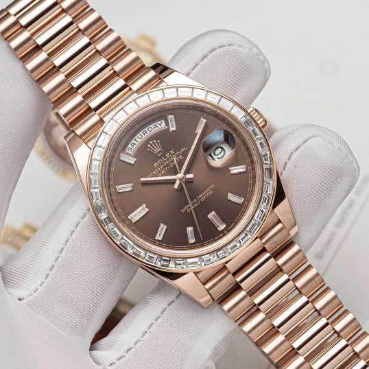 Rolex Oyster Perpetual Day-Date 40mm 228235 Everose Gold Chocolate Dial – Custom Baguette Diamond Bezel