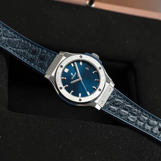 Hublot Classic Fusion Titanium Blue 33mm – Ref. 581.NX.7170.LR