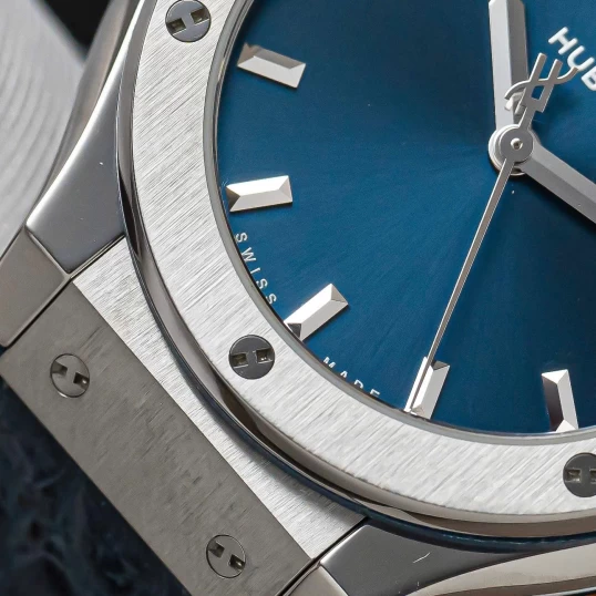 Hublot Classic Fusion Titanium Blue 33mm – Ref. 581.NX.7170.LR