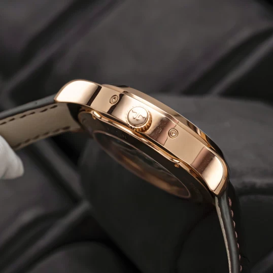 Jaeger-LeCoultre Master Calendar Rose Gold 39mm Ref. Q151242A