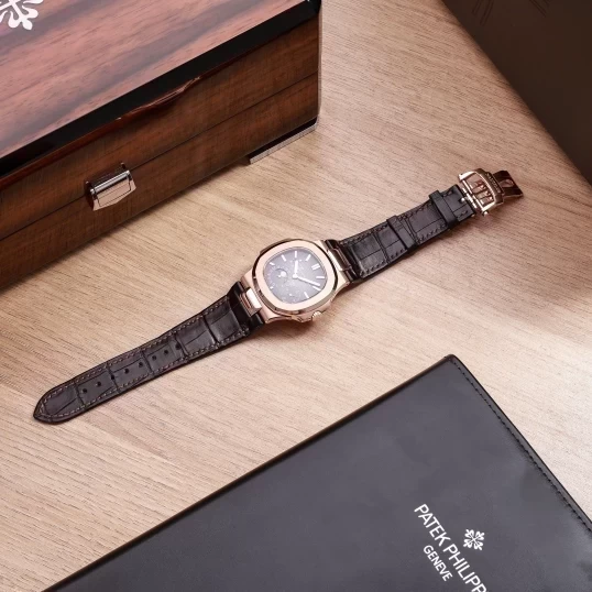 Patek Philippe Nautilus 5712R-001