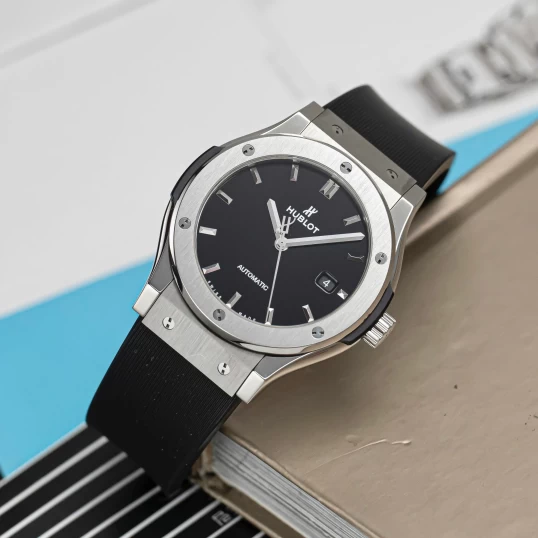 Hublot Classic Fusion Titanium 42mm Ref. 542.NX.1270.RX