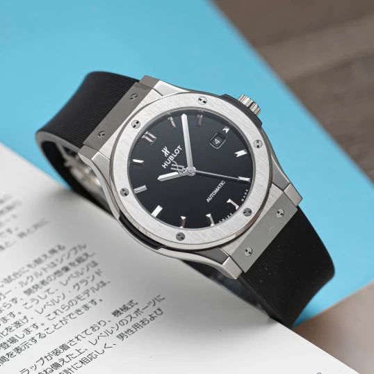 Hublot Classic Fusion Titanium 42mm Ref. 542.NX.1270.RX