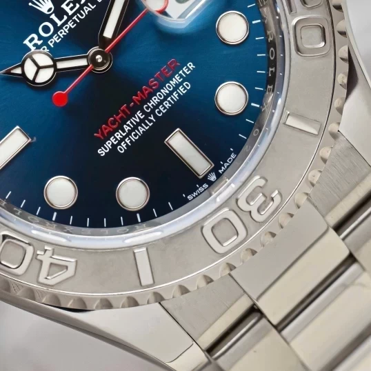 Rolex Oyster Perpetual Yacht-Master 40mm Oystersteel & Platinum Ref. 126622 Blue Dial