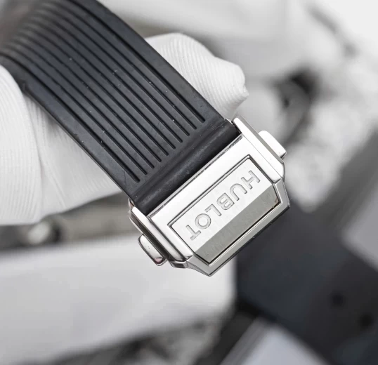 Hublot Big Bang One Click Steel Diamonds 39mm Ref. 465.SX.1170.RX.1204