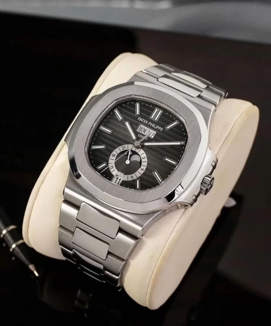 Patek Philippe Nautilus Annual Calendar Moonphases 5726/1A-001