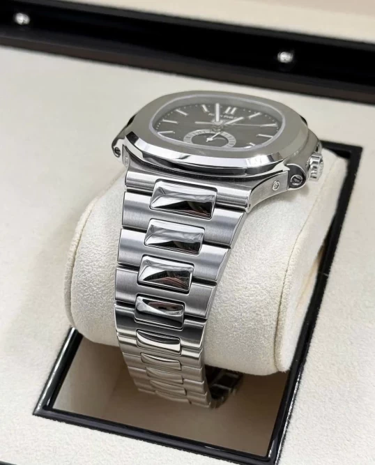Patek Philippe Nautilus Annual Calendar Moonphases 5726/1A-001