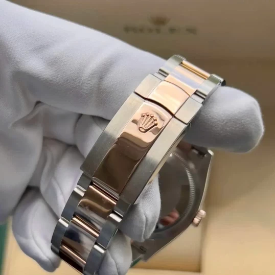 Rolex Oyster Perpetual Datejust 36mm Ref. 126231 – White Roman Dial