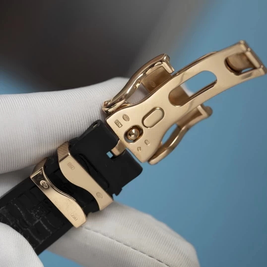 Breguet Marine Automatic Big Date 39mm Ref. 5817BR/Z2/5V8