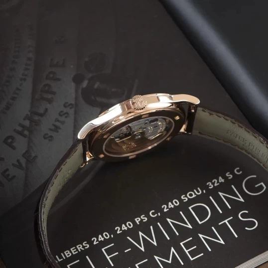 Patek Philippe Calatrava Ref. 5296R-001 Rose Gold – Sector Dial