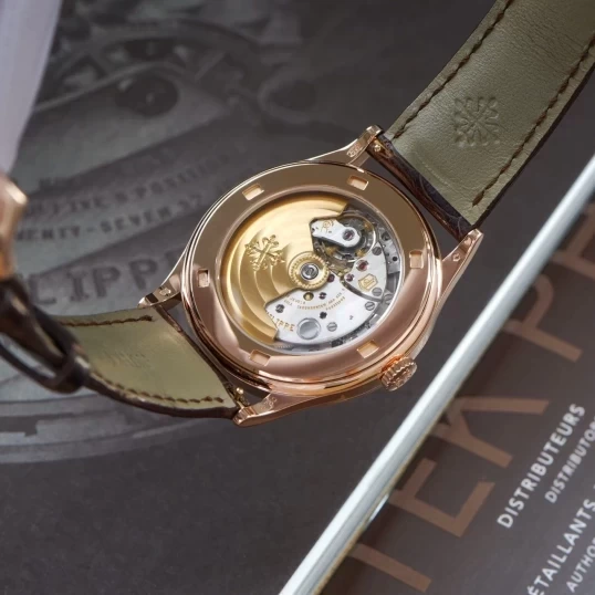 Patek Philippe Calatrava Ref. 5296R-001 Rose Gold – Sector Dial