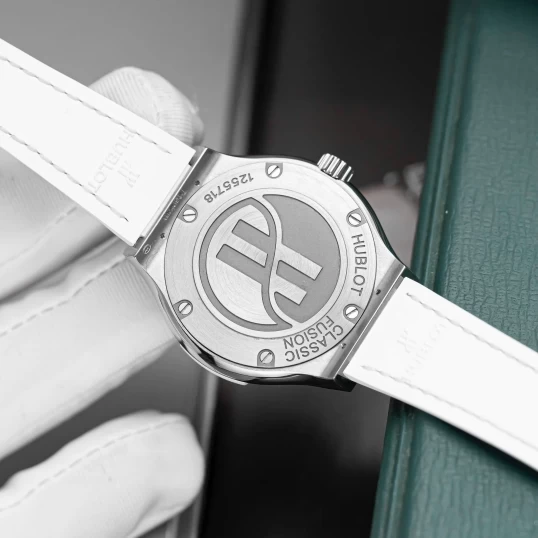 Hublot Classic Fusion Titanium Diamonds 33mm Ref. 581.NE.2010.LR.1204