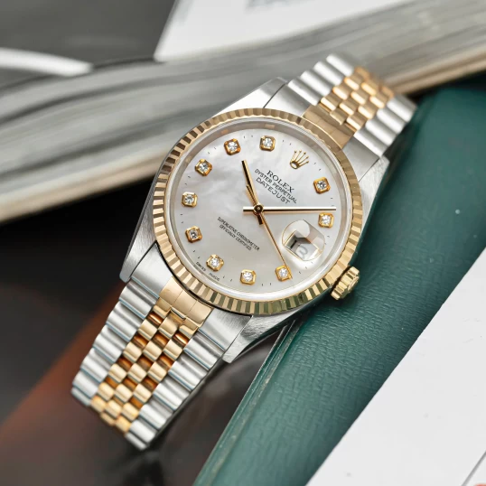 Rolex Oyster Perpetual Datejust 36mm Ref. 16233 – MOP White Dial