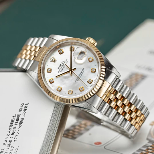 Rolex Oyster Perpetual Datejust 36mm Ref. 16233 – MOP White Dial