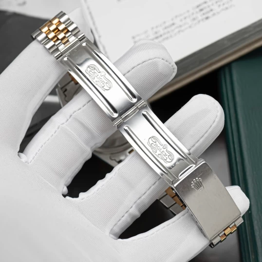 Rolex Oyster Perpetual Datejust 36mm Ref. 16233 – MOP White Dial