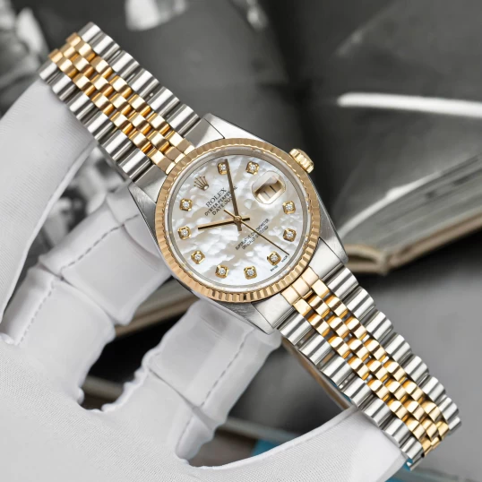 Rolex Oyster Perpetual Datejust 36mm Ref. 16233 – Mặt khảm trai trắng vân mây