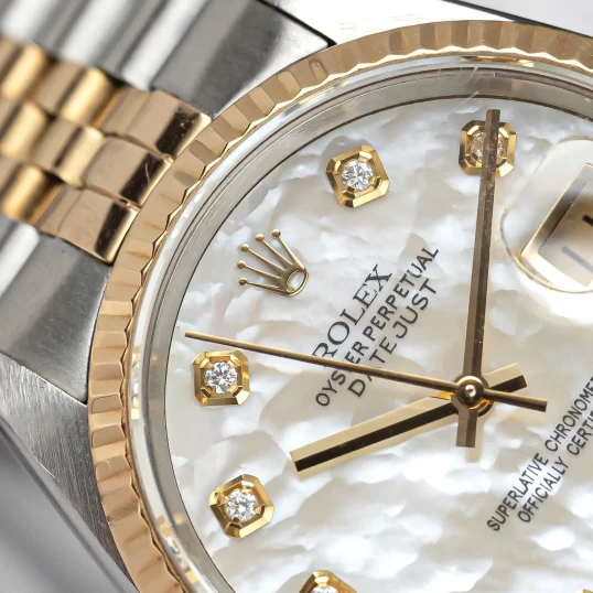 Rolex Oyster Perpetual Datejust 36mm Ref. 16233 – Mặt khảm trai trắng vân mây