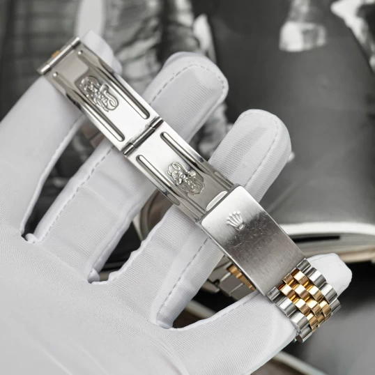 Rolex Oyster Perpetual Datejust 36mm Ref. 16233 – Mặt khảm trai trắng vân mây