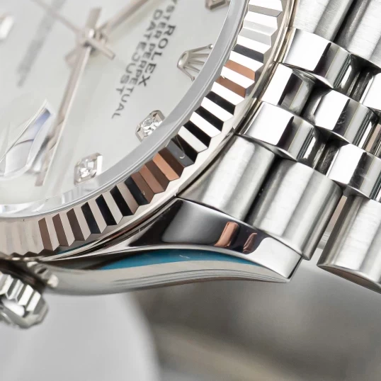 Rolex Oyster Perpetual Datejust 36 Ref. 126234 – White MOP Dial