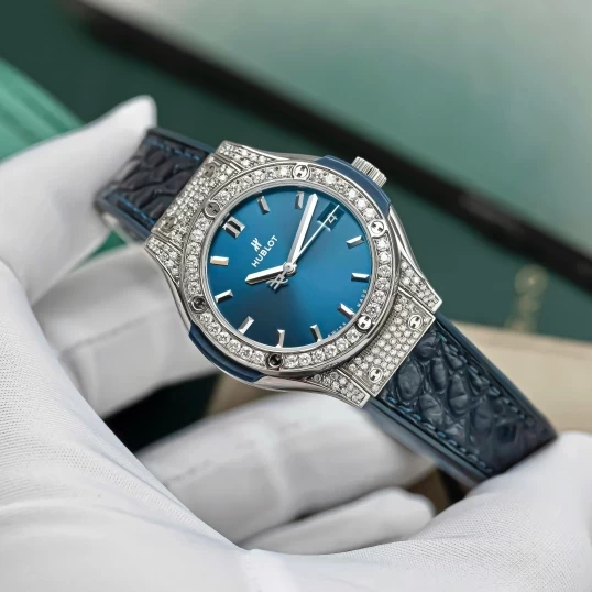 Hublot Classic Fusion Titanium Blue 33mm Custom Diamond – Ref. 581.NX.7170.LR