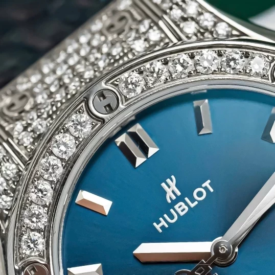 Hublot Classic Fusion Titanium Blue 33mm Custom Diamond – Ref. 581.NX.7170.LR