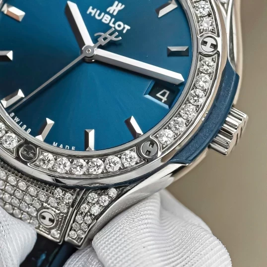 Hublot Classic Fusion Titanium Blue 33mm Custom Diamond – Ref. 581.NX.7170.LR