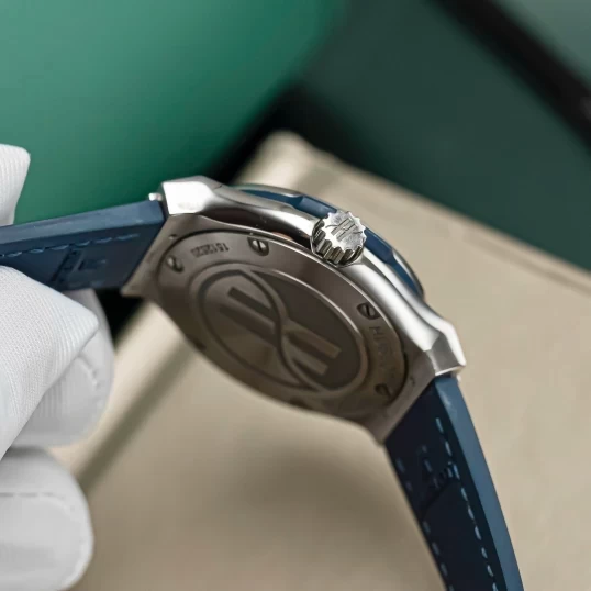 Hublot Classic Fusion Titanium Blue 33mm Custom Diamond – Ref. 581.NX.7170.LR