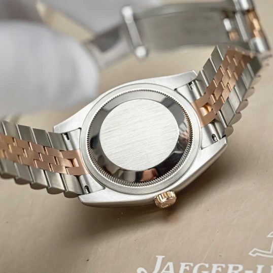 Rolex Oyster Perpetual Datejust 36mm Ref. 116231 - Silver Sunburst Dial