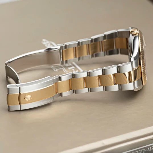 Rolex Oyster Perpetual Datejust 41 Ref. 126333 – Black Dial Diamond