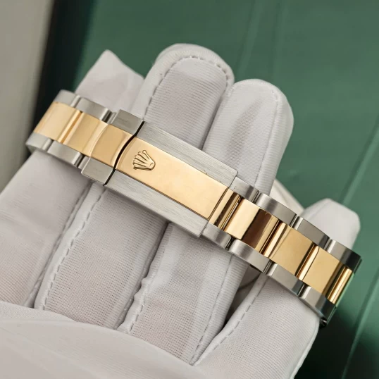 Rolex Oyster Perpetual Datejust 41 Ref. 126333 – Black Dial Diamond