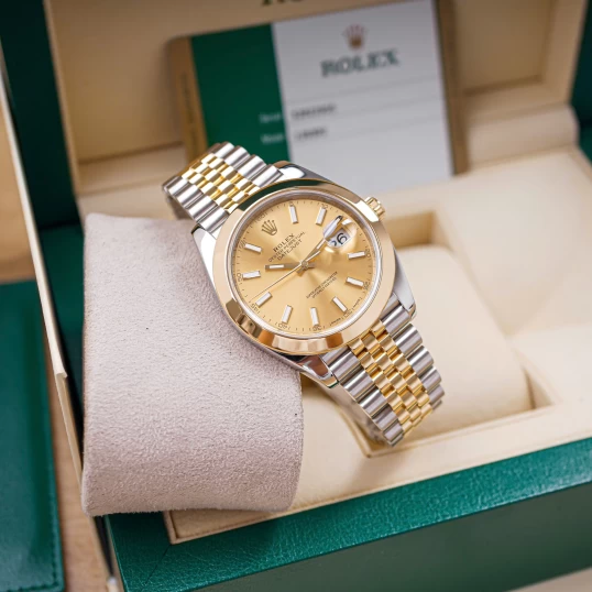 Rolex Oyster Perpetual Datejust 41mm Ref. 126303 Champagne Dial