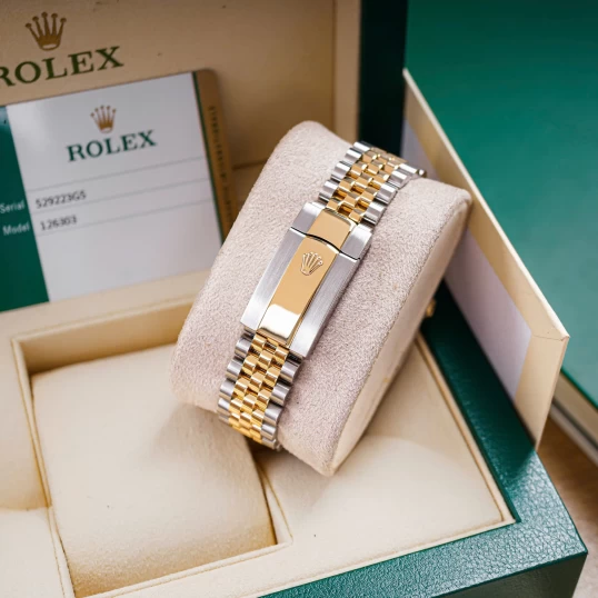 Rolex Oyster Perpetual Datejust 41mm Ref. 126303 Champagne Dial