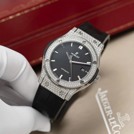 Hublot Classic Fusion Titanium Pavé 42mm - Ref. 542.NX.1171.LR.1704